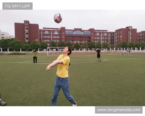 武汉足球队心理素质提升之路：团队凝聚力与比赛表现的关系探讨