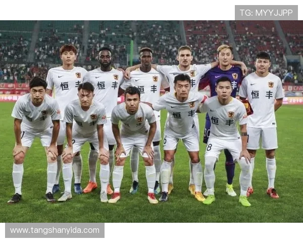 北京足球队以57分稳居锦标赛积分榜首位争冠形势一片大好